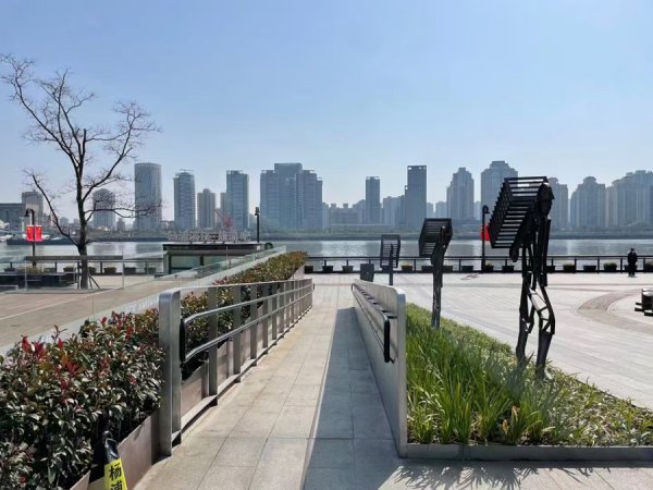 无碍通行的城市糊口，缘何值得悉心追求、锦上添花？