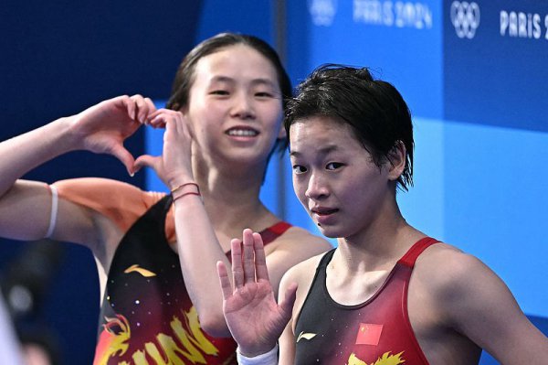拍浮世锦赛｜全红婵缺席，陈芋汐搭档上海“学姐”，中国跳水队新阵出征新加坡